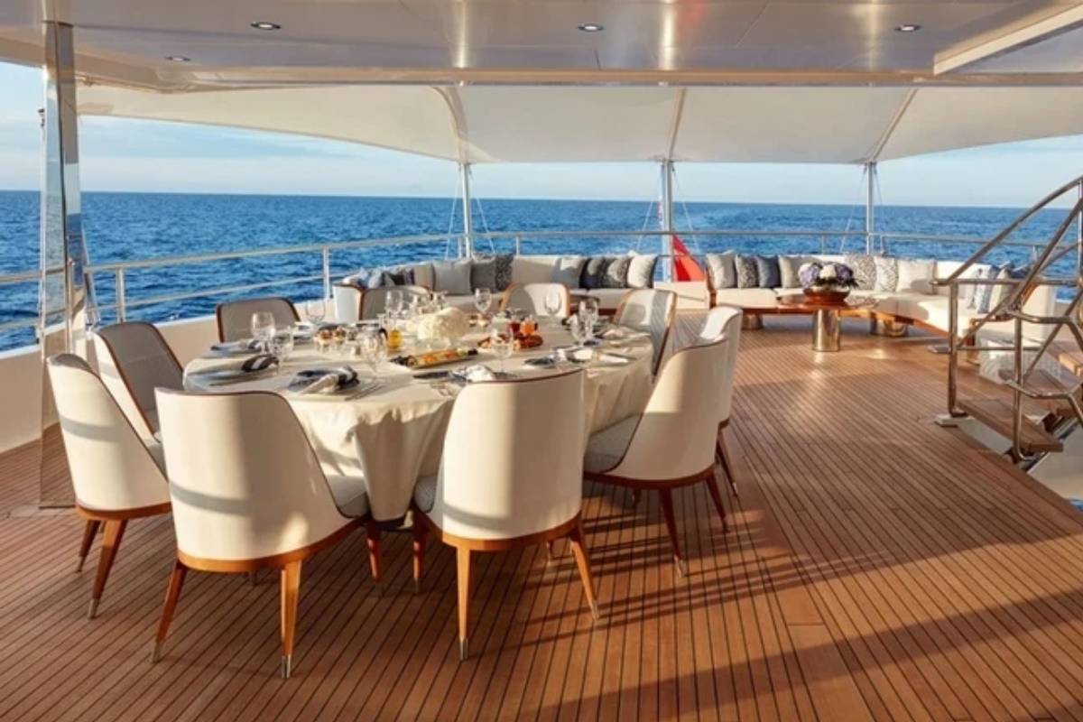 يخت مايكل جوردن