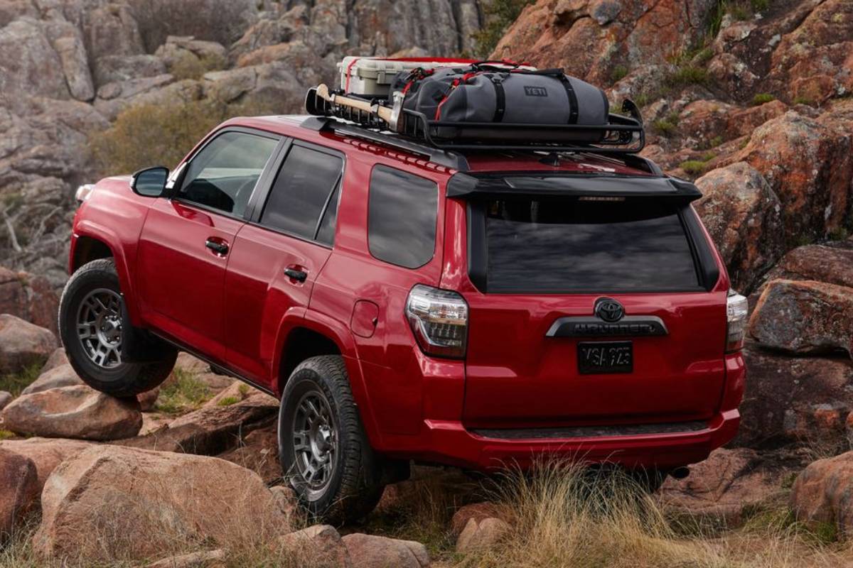 سيارات اس يو في