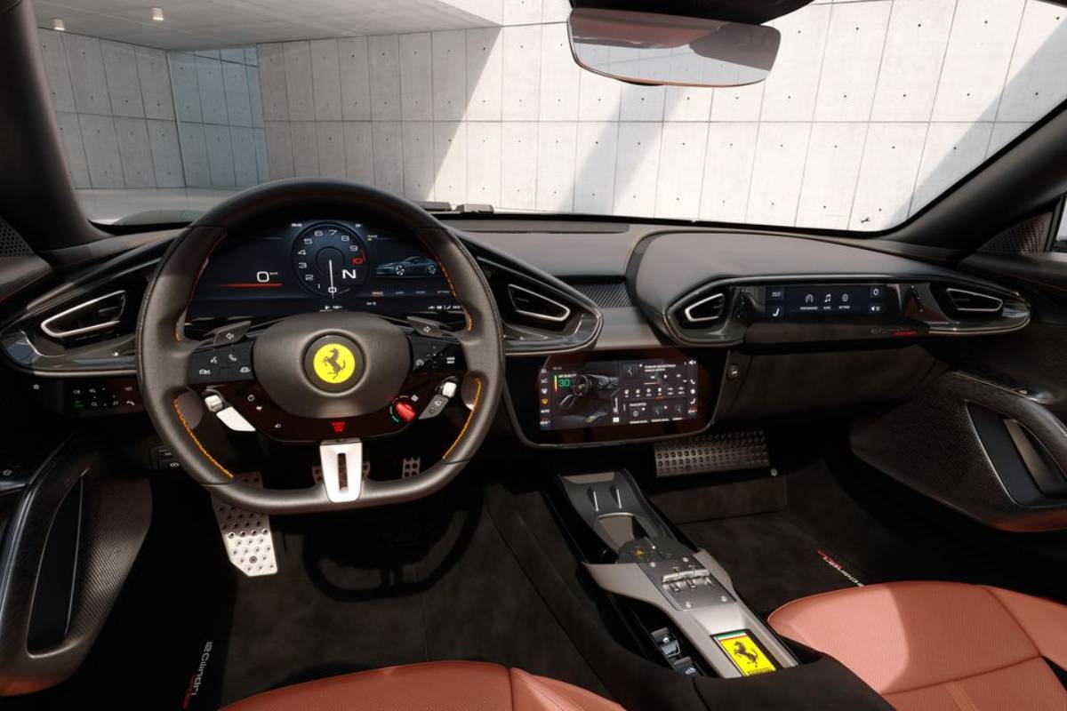 فيراري 12 سيليندري سبايدر 2025