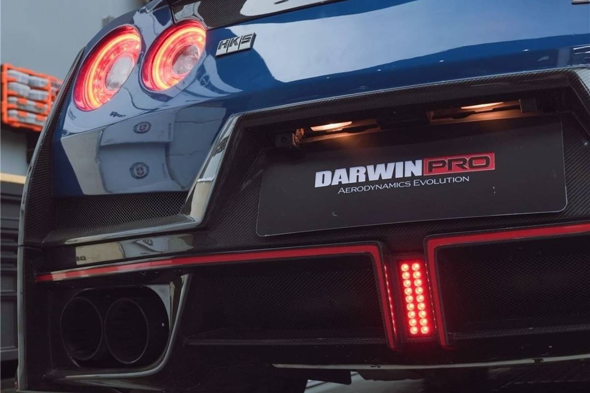 نيسان جي تي ار