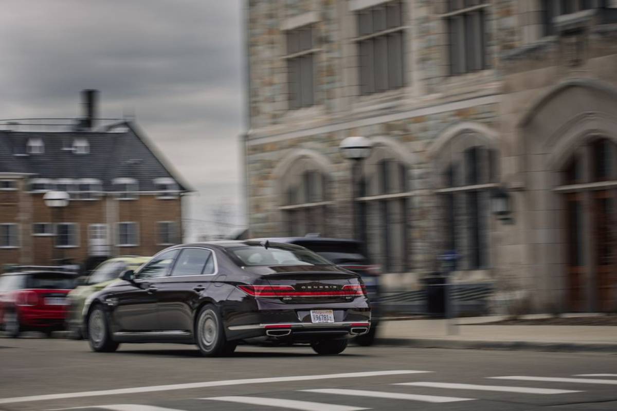 جينيسيس جي 90