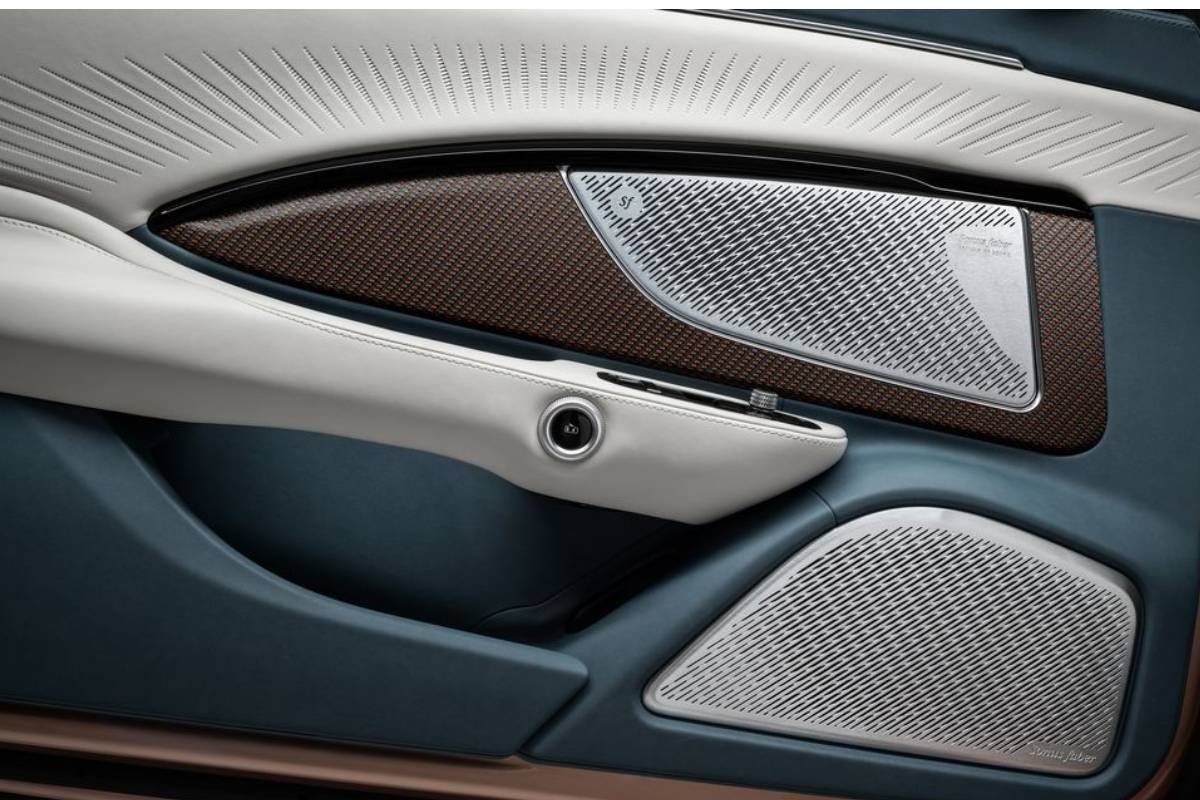 مازيراتي جران كابريو فولجوري 2025