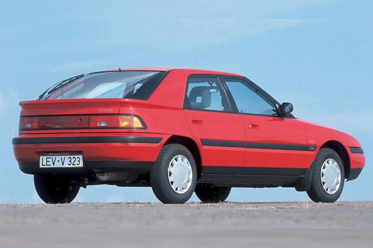 مازدا 323 اف