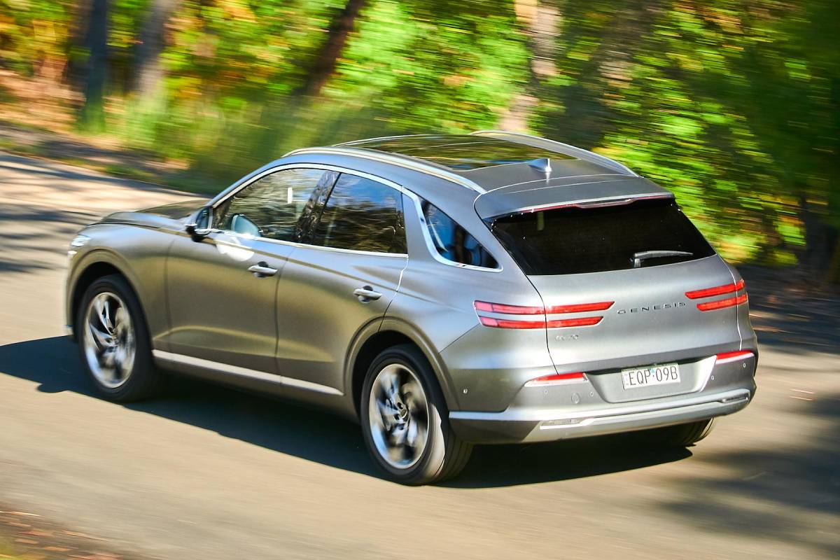 جينيسيس جي في 70 2023