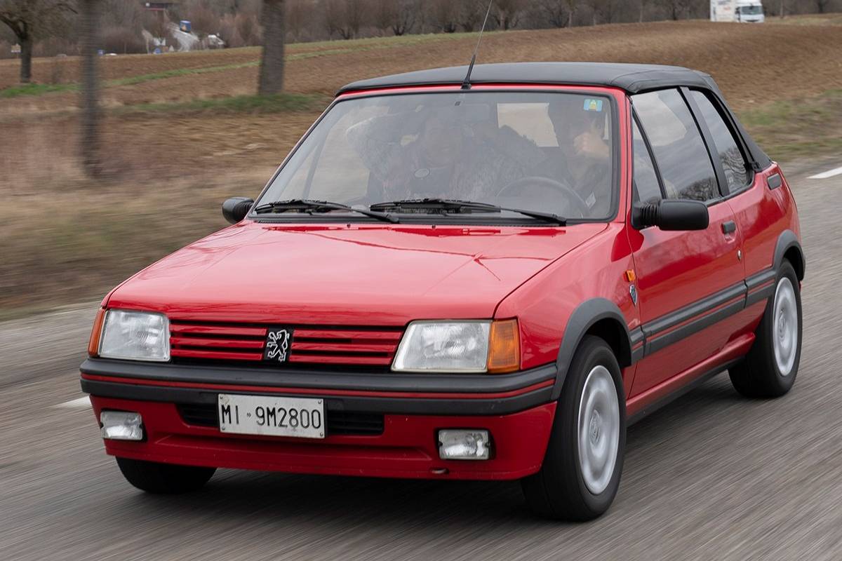 سيارات كلاسيكية