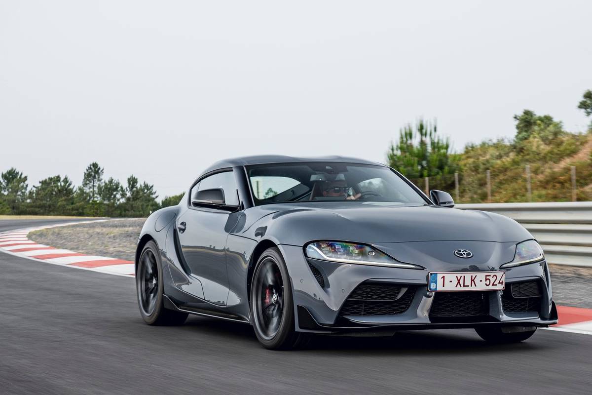 سيارات رياضية