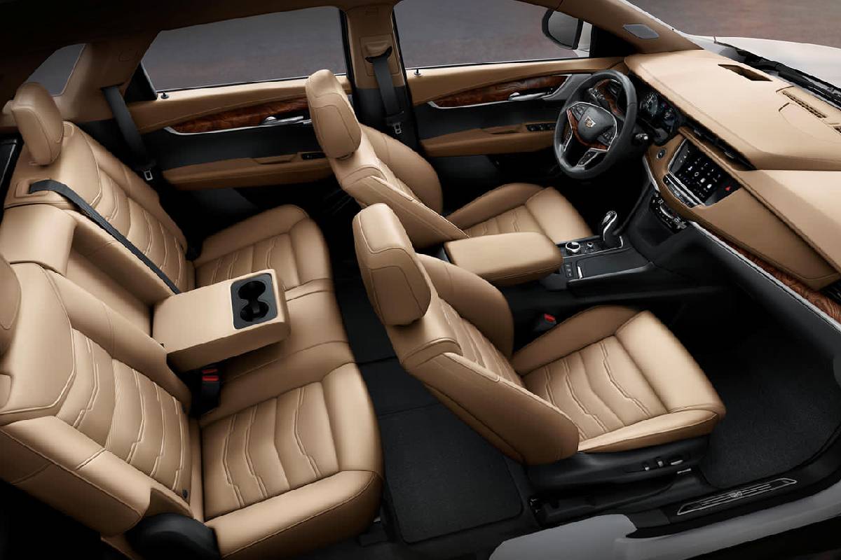 كاديلاك اكس تي 5 2024