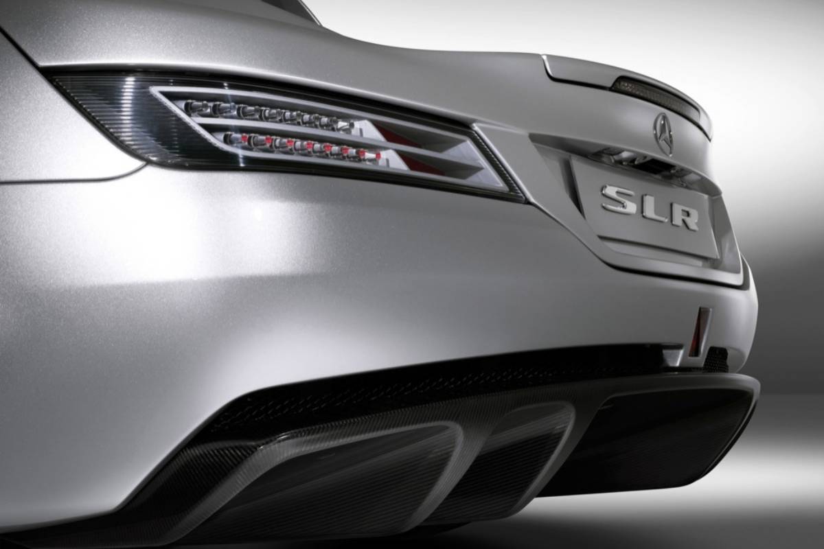 مرسيدس اس ال ار ستيرلينج موس