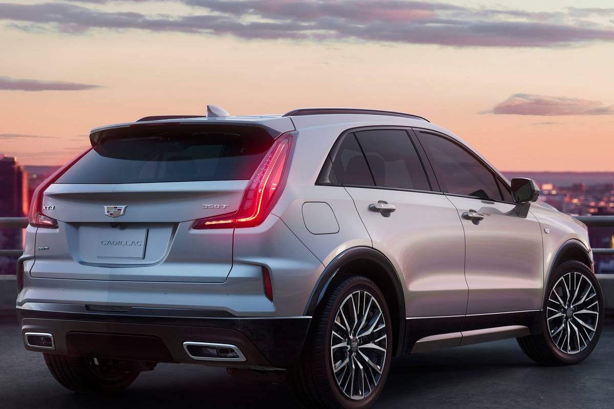 كاديلاك اكس تي 4 2024