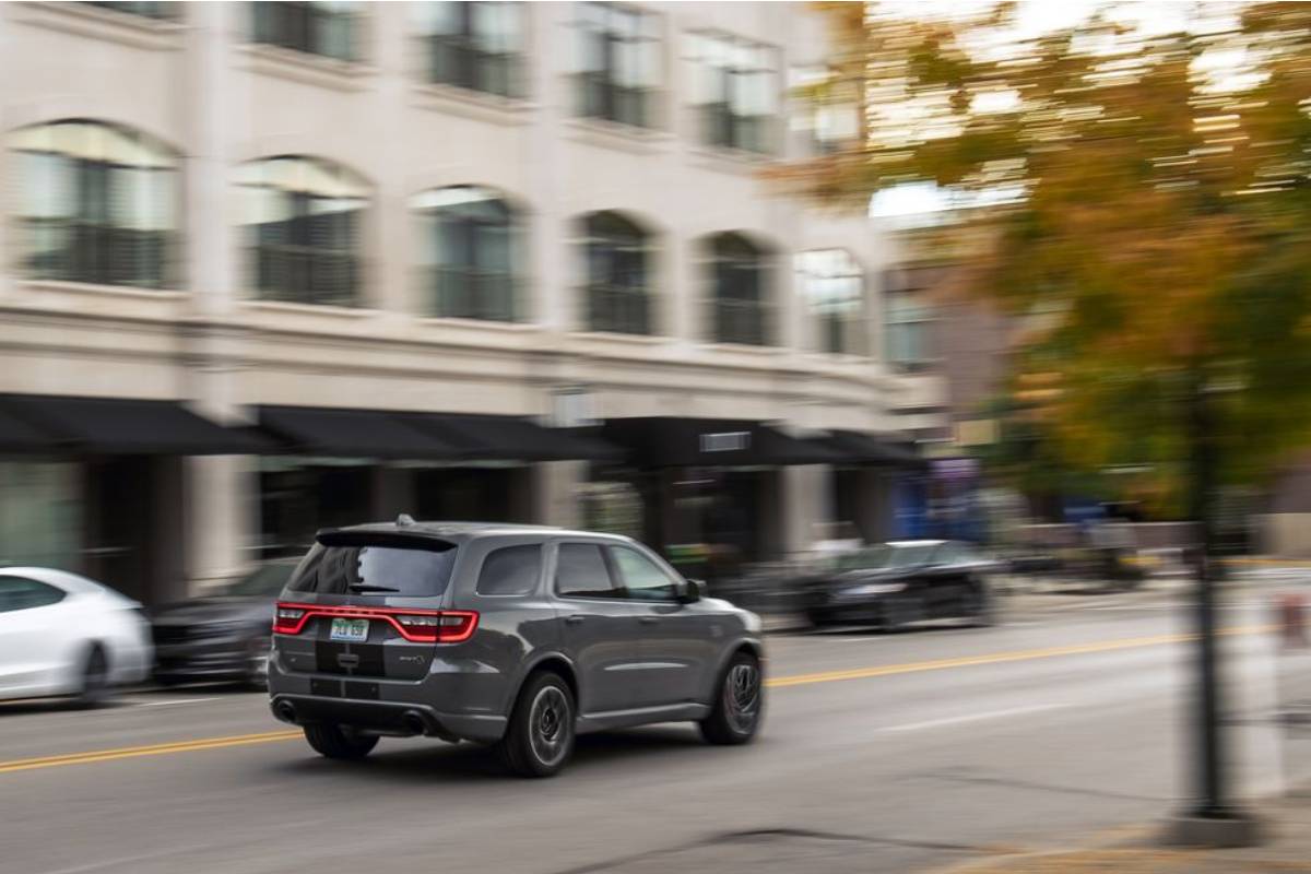 دودج دورانجو اس ار تي هيلكات 2023