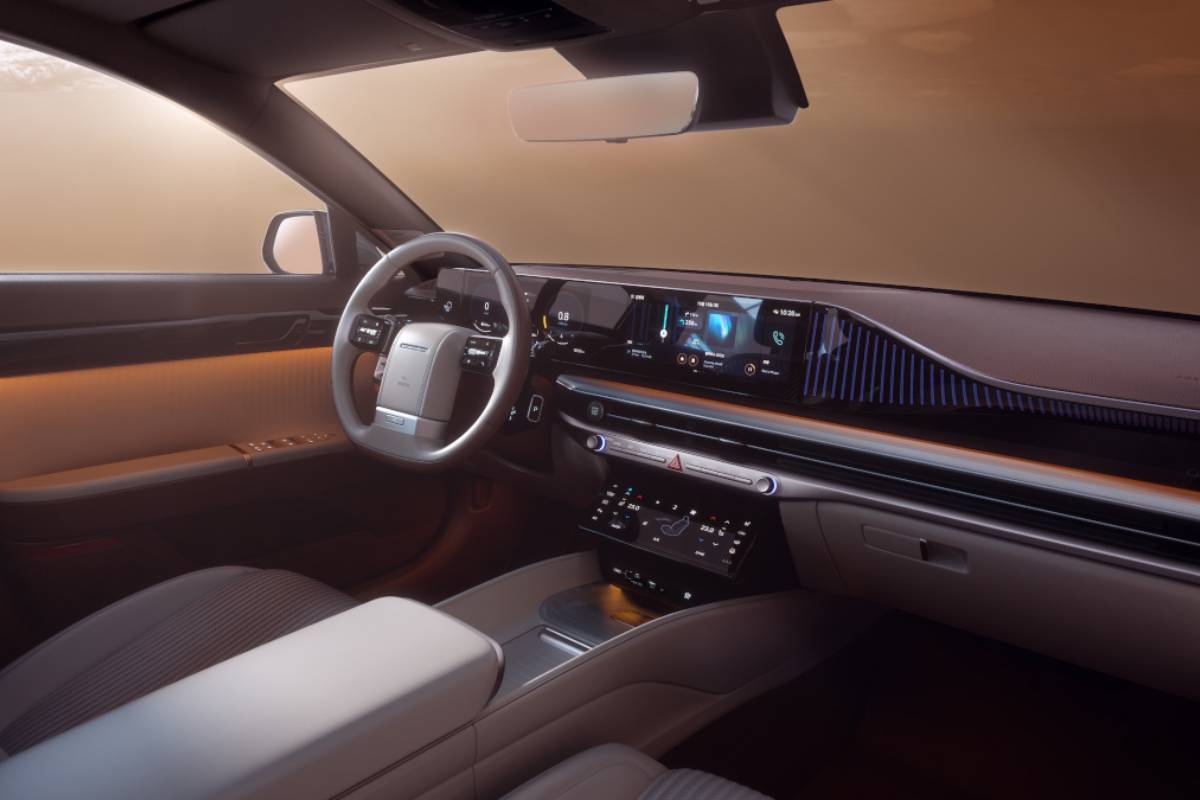 هوينداي ازيرا 2023