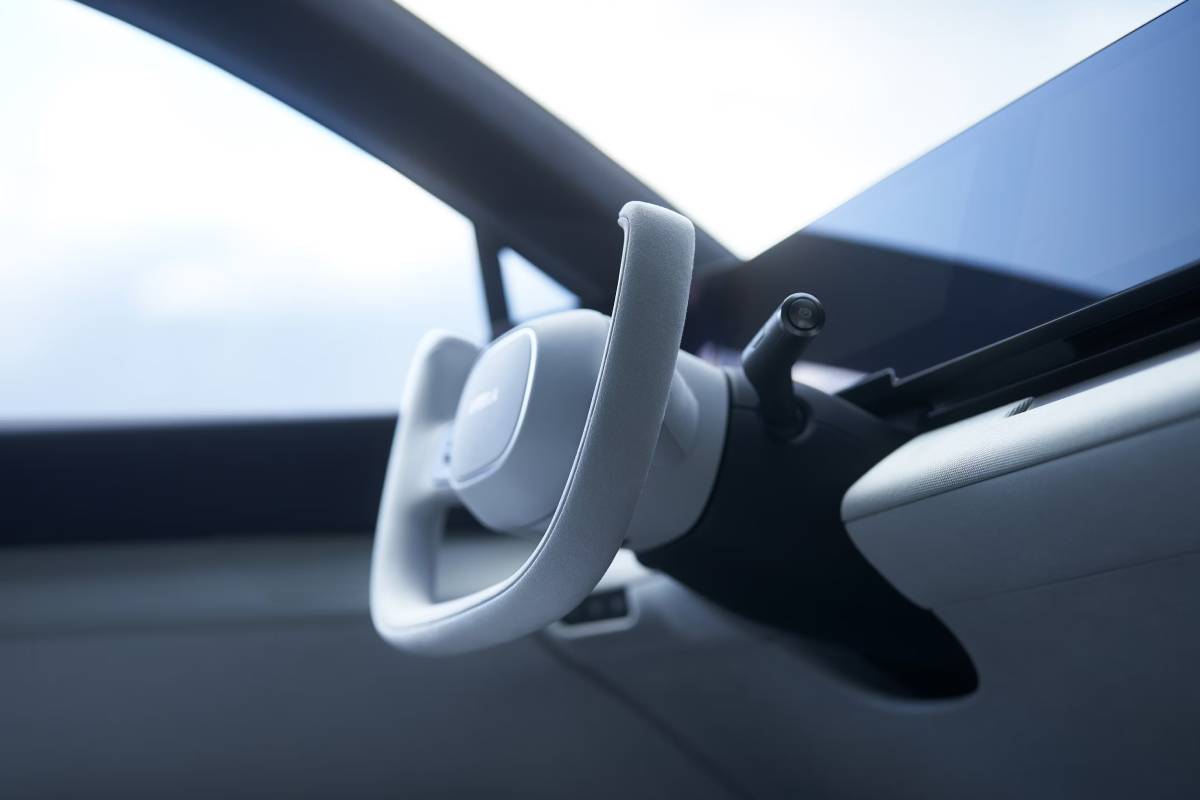 سيارة افيلا