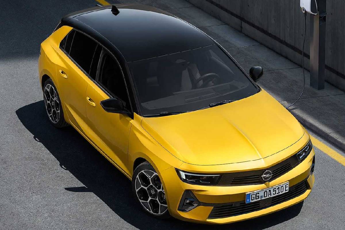 اوبل استرا الكهربائية