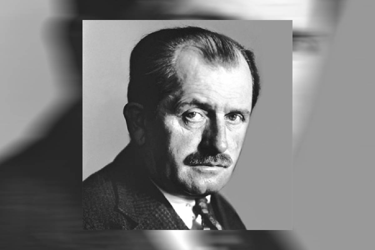 أول سيارة هجينة