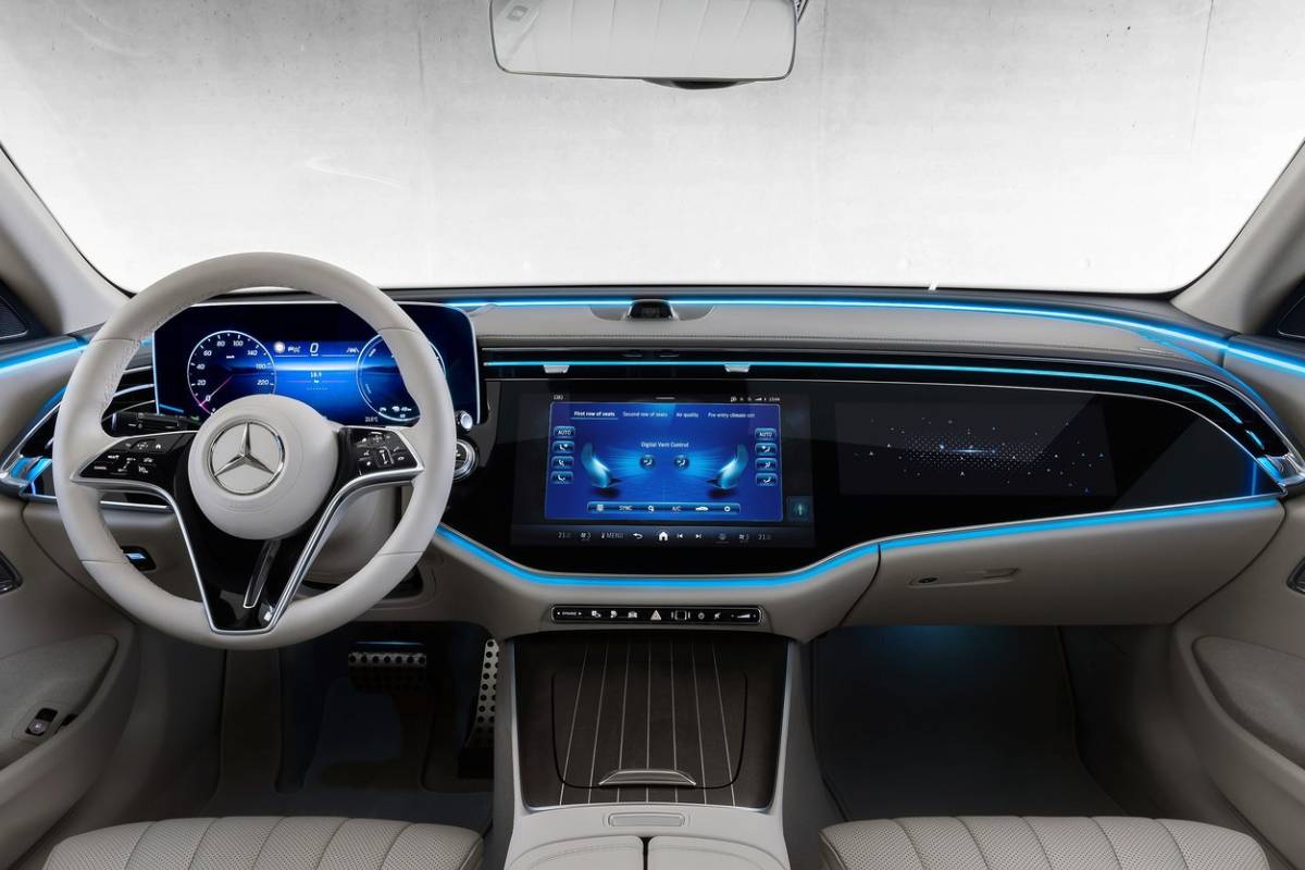 مرسيدس اي كلاس 2024