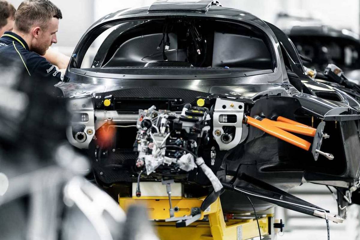 استون مارتن فالكيري