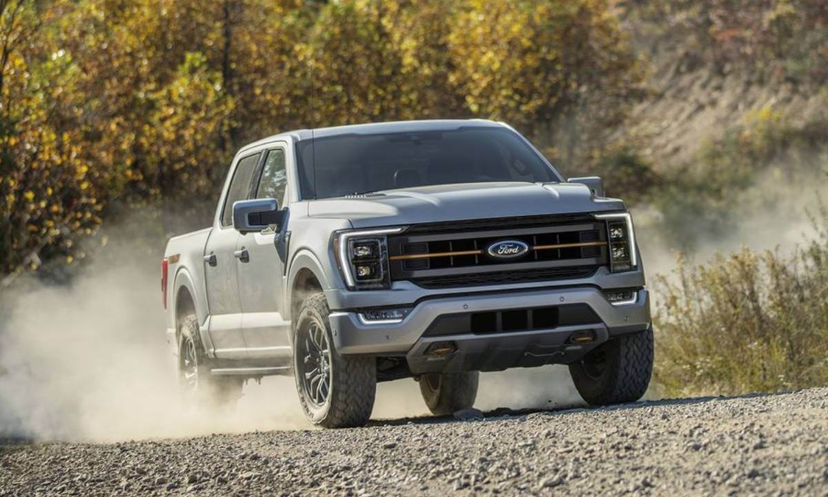 فورد اف ا50 تريمور مجهزة للطرقات الصعبة