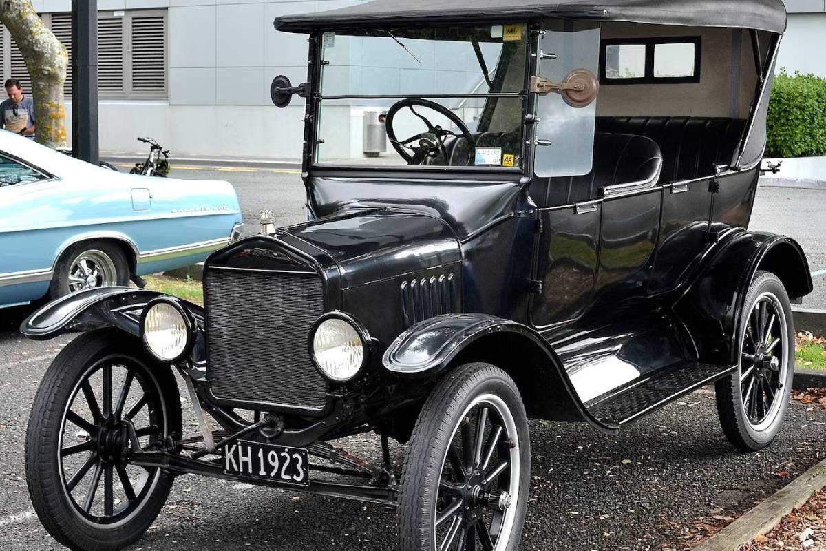 سيارات المشاهير