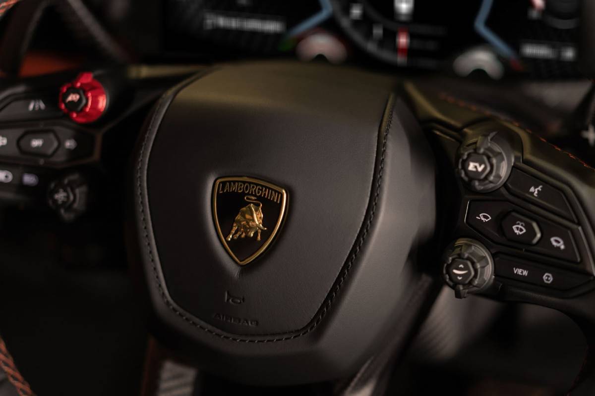 لامبورجيني ريفويلتو 2024