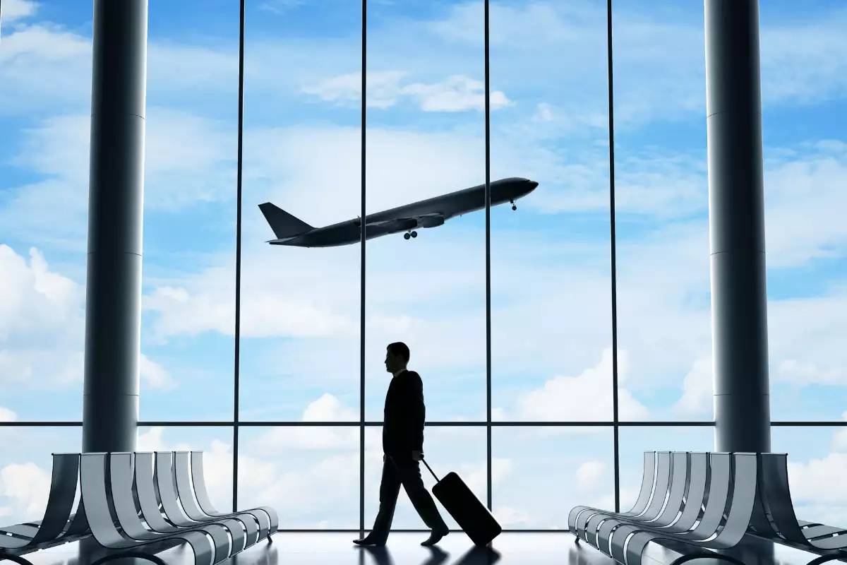 المطار الصامت