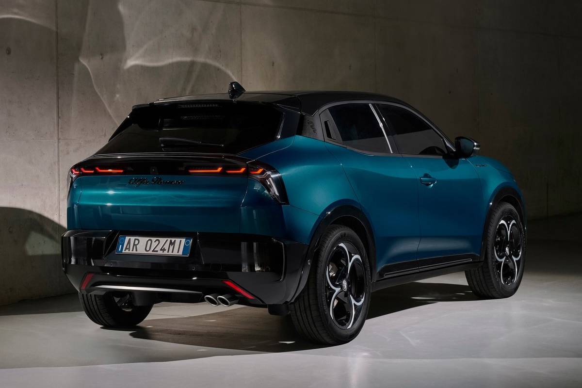 الفا روميو جونيور 2024