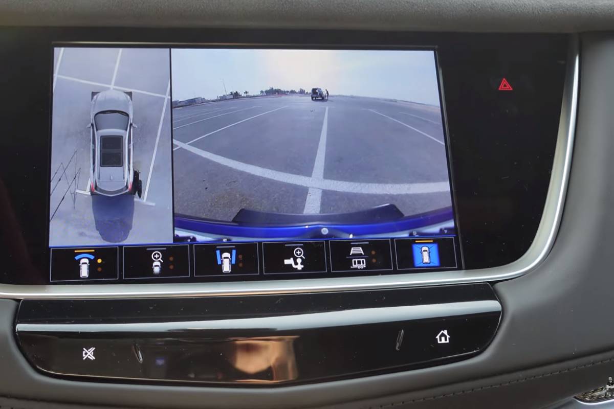 كاديلاك اكس تي 5 2024