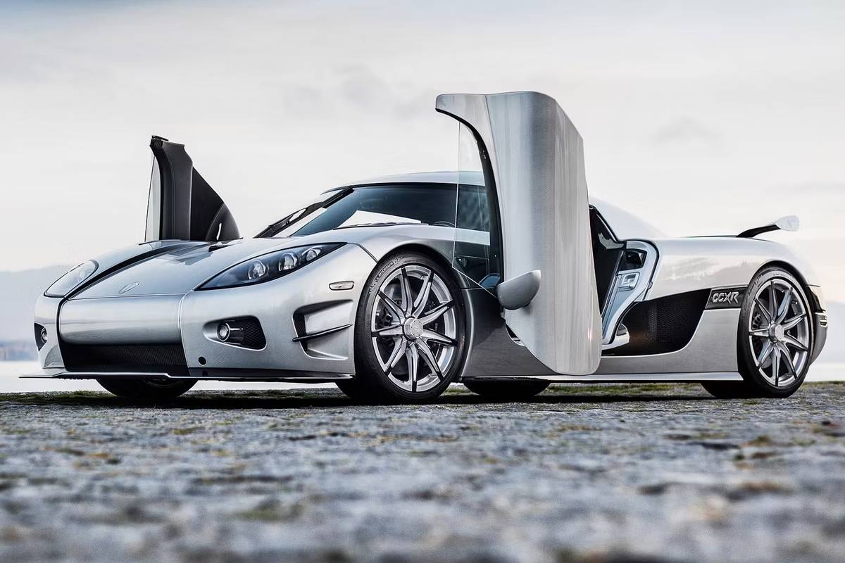 سيارات المشاهير