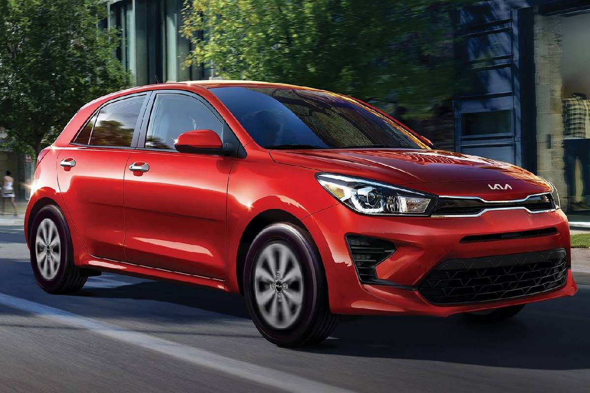 سيارة كيا صغيرة