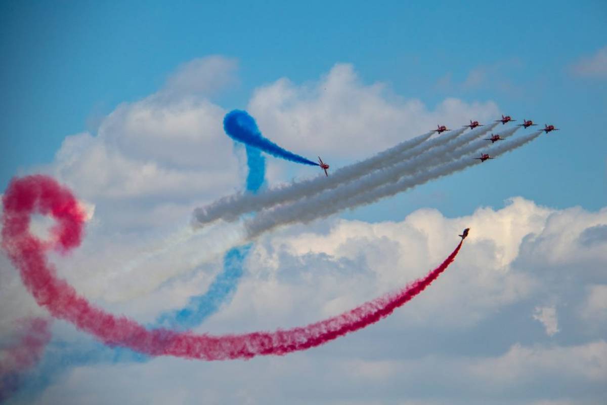 دخان الطائرات