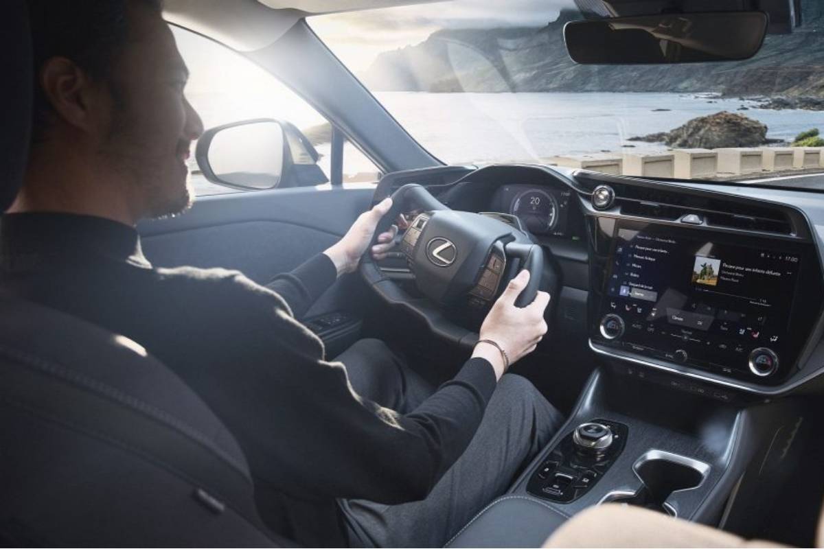 تكنولوجيا السيارات