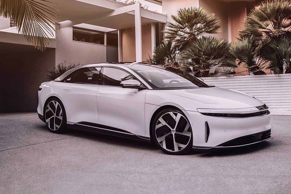 سيارة افيلا