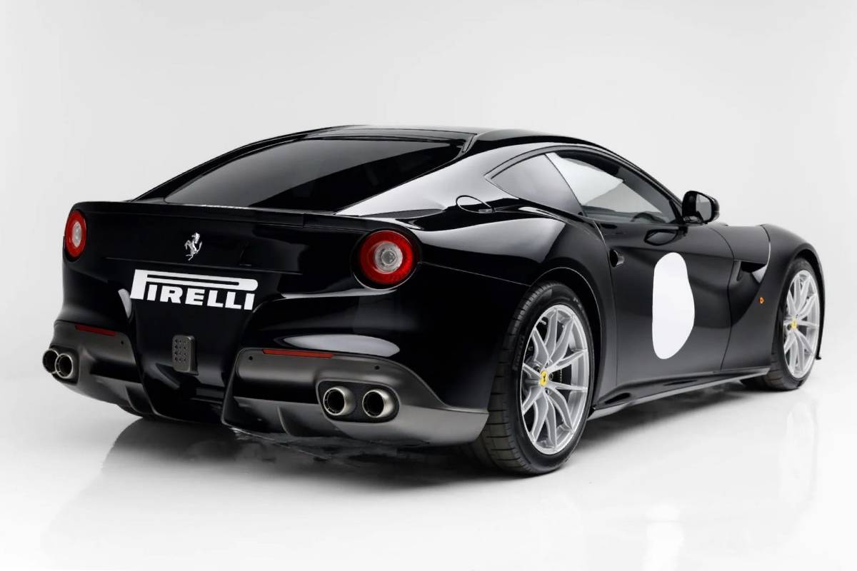 سيارة فيراري