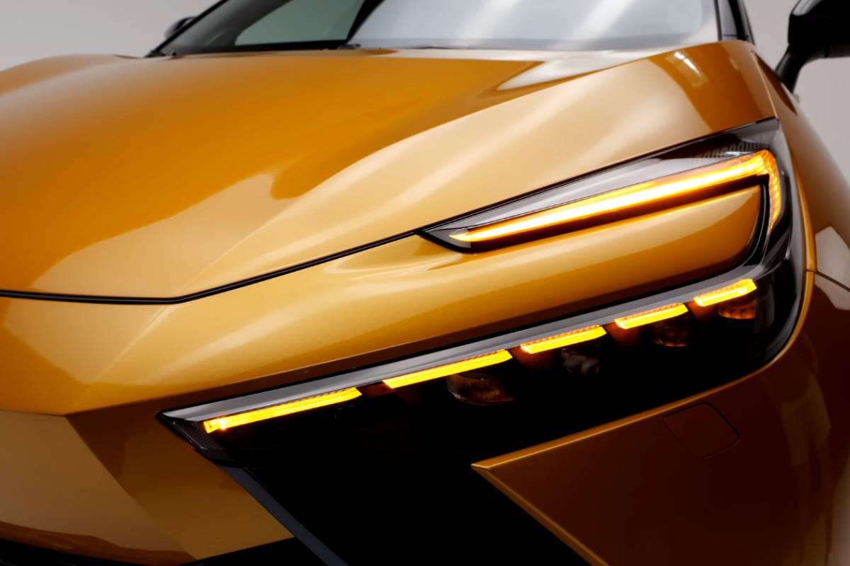 تويوتا سي اتش ار 2024