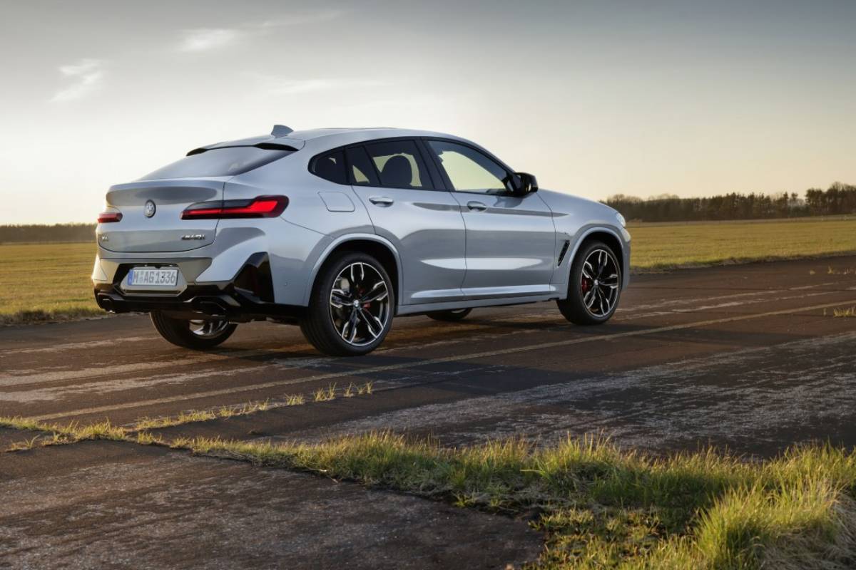 بي ام دبليو اكس 4 2024