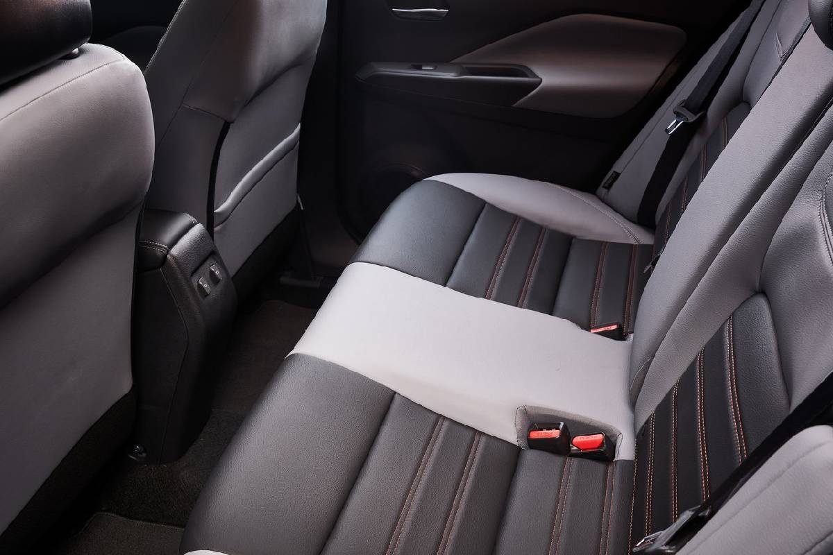 نيسان كيكس 2024