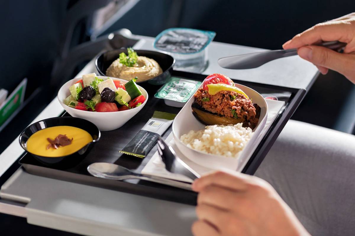 اكلات الطائرات