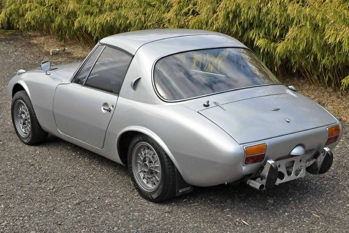 تويوتا سبورتس 800