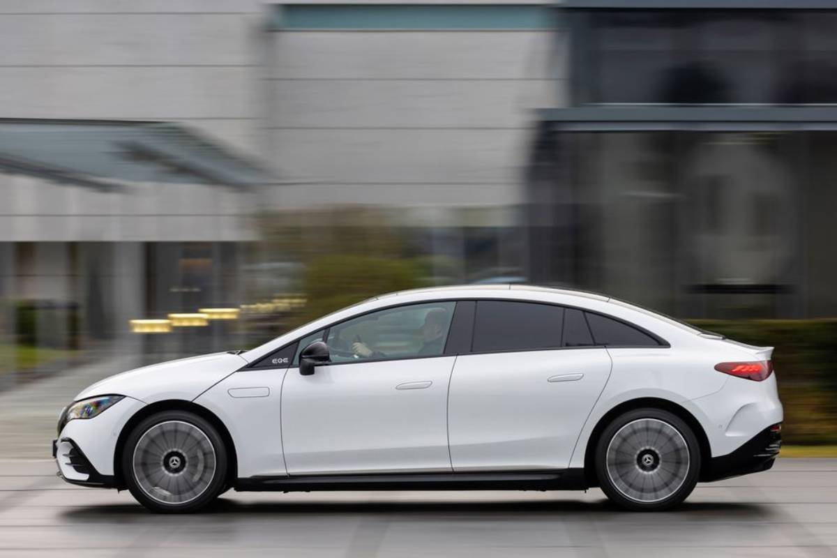 بي ام دبليو ومرسيدس