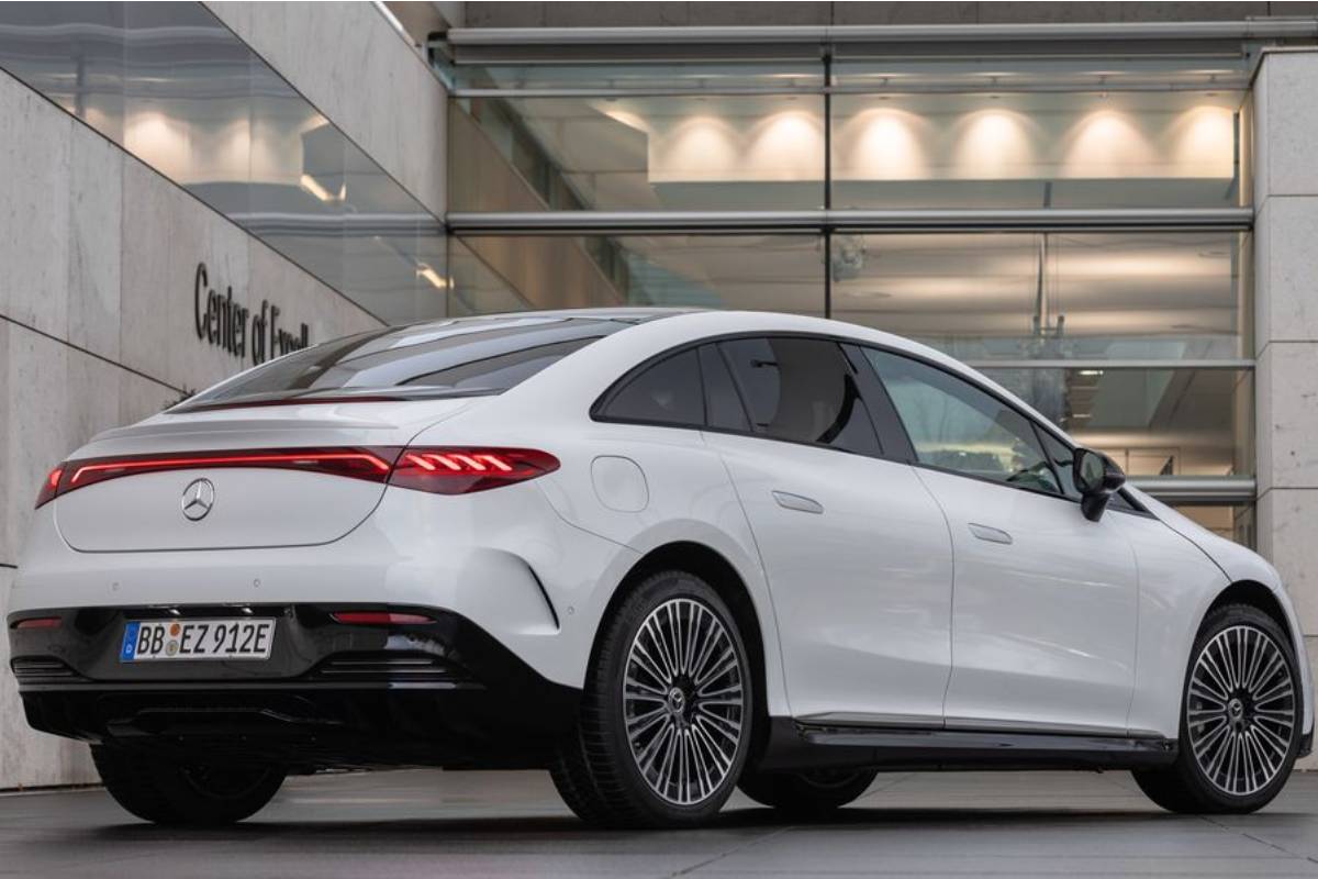 بي ام دبليو ومرسيدس