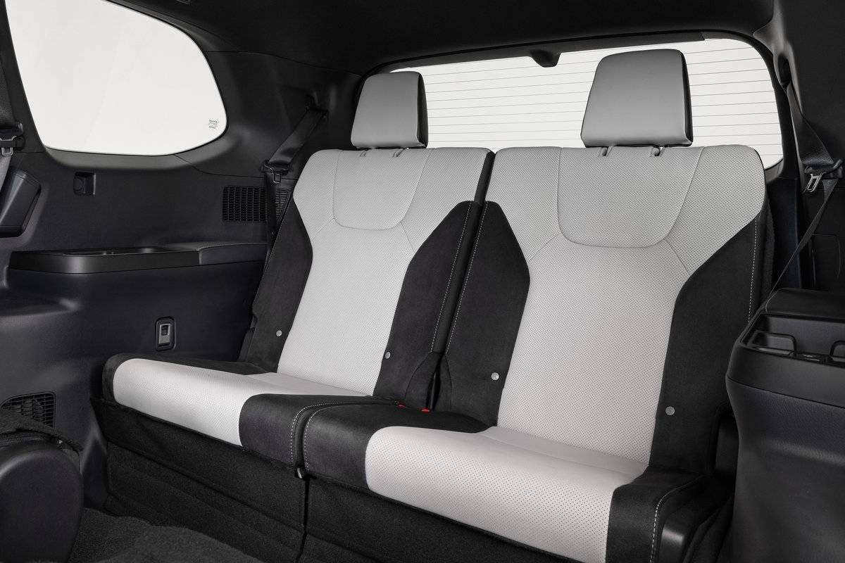 لكزس تي اكس 2024