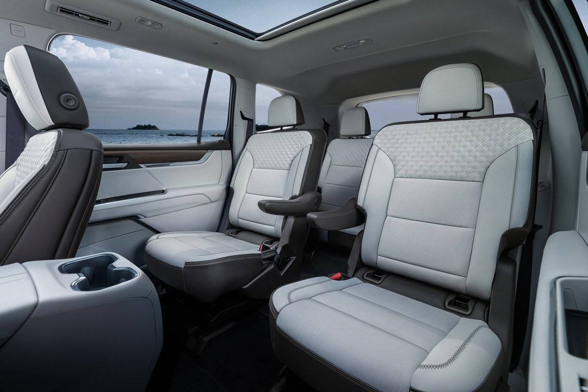 جي ام سي اكاديا 2024