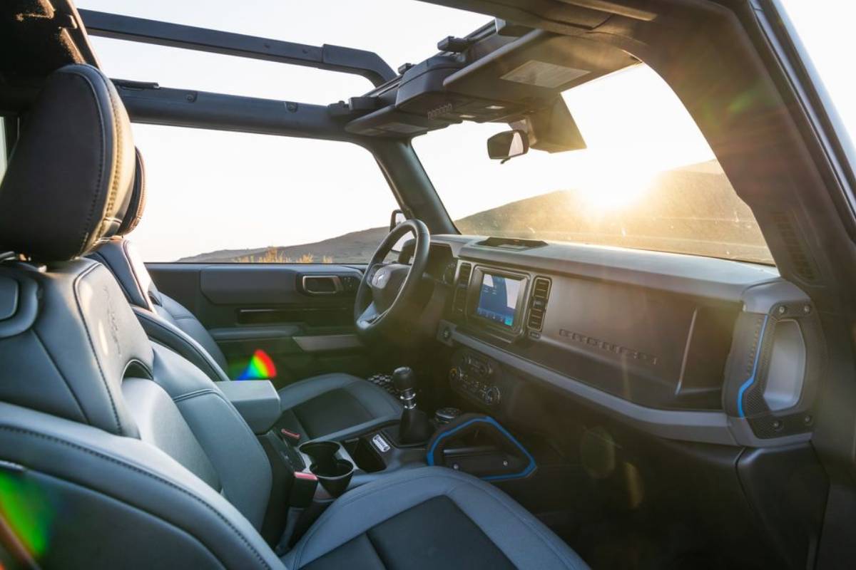 سيارات اس يو في