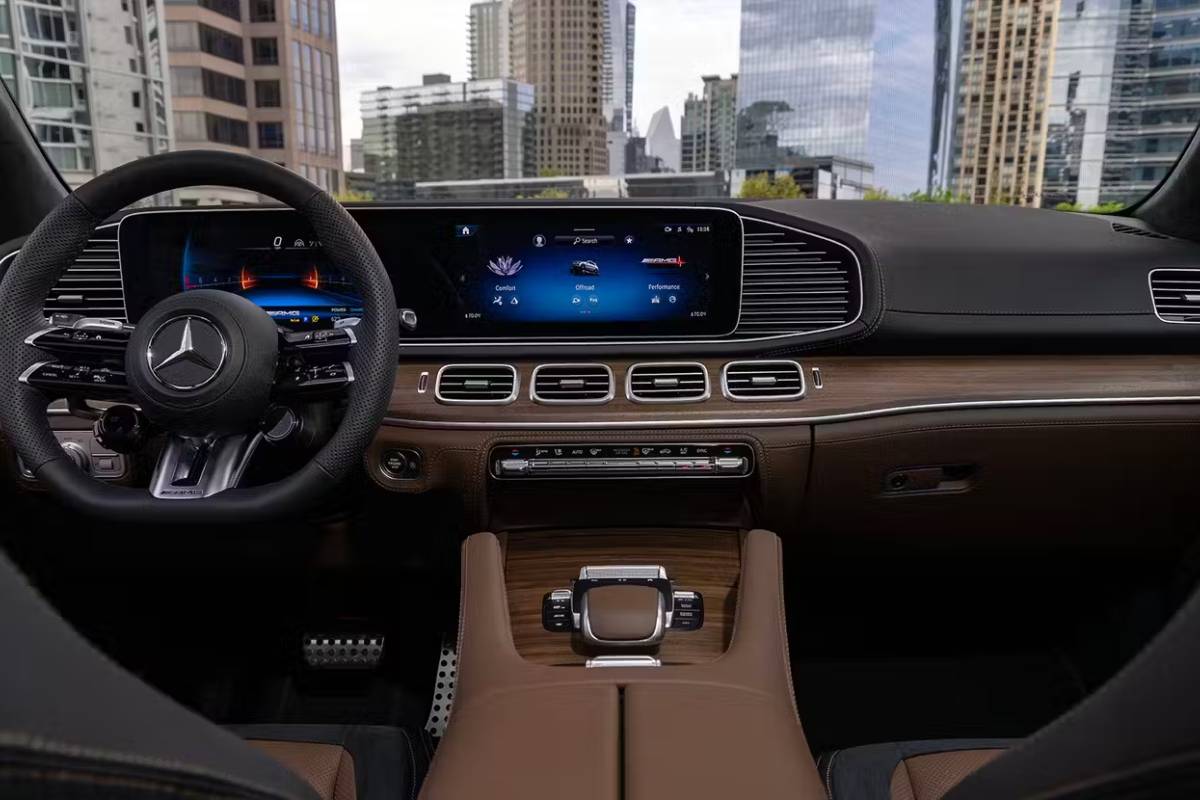 السيارات الاس يو في