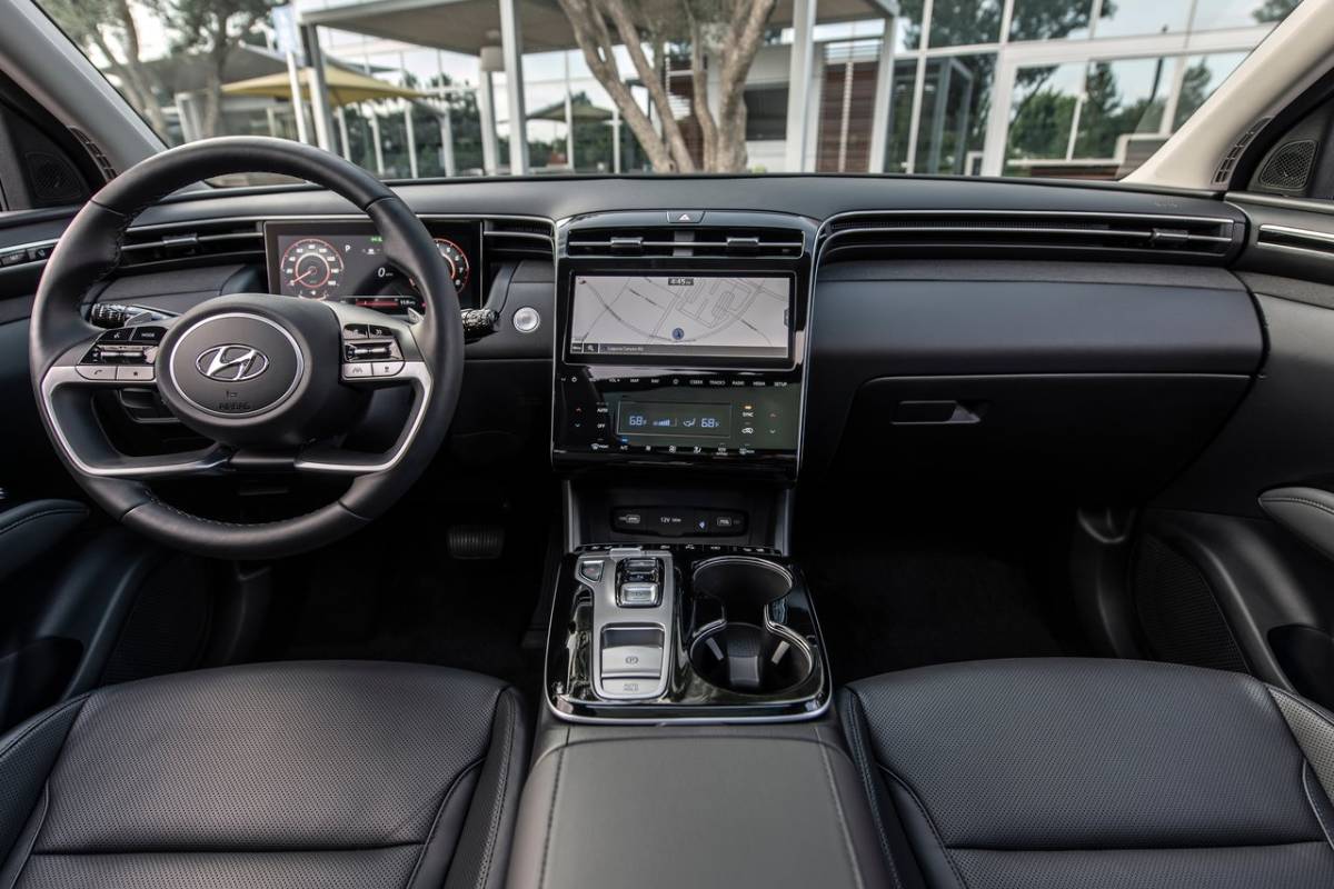 سيارات اس يو في