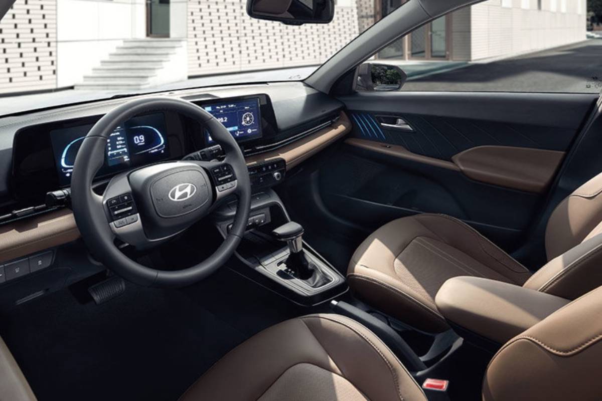 سيارات سيدان