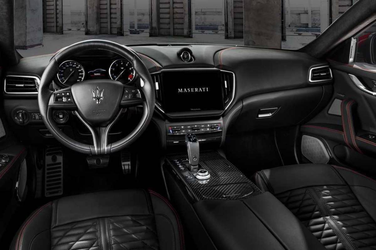 مازيراتي جيبلي 2024