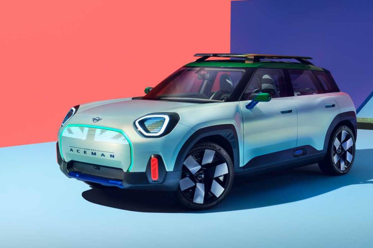 تكنولوجيا سيارات ميني