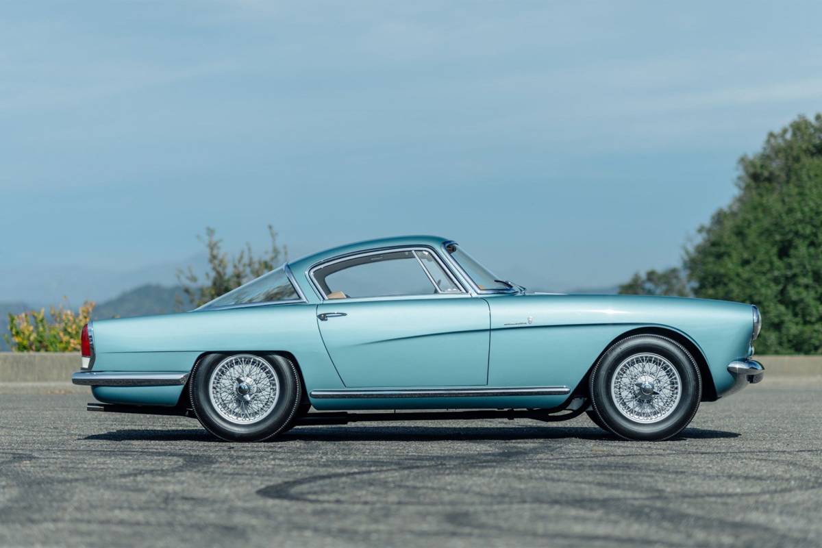 استون مارتن بيرتوني