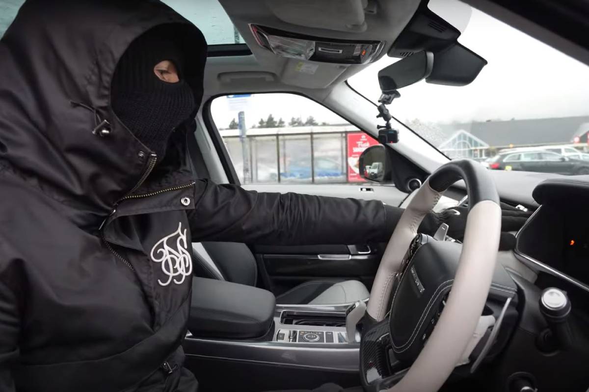 سرقة سيارات