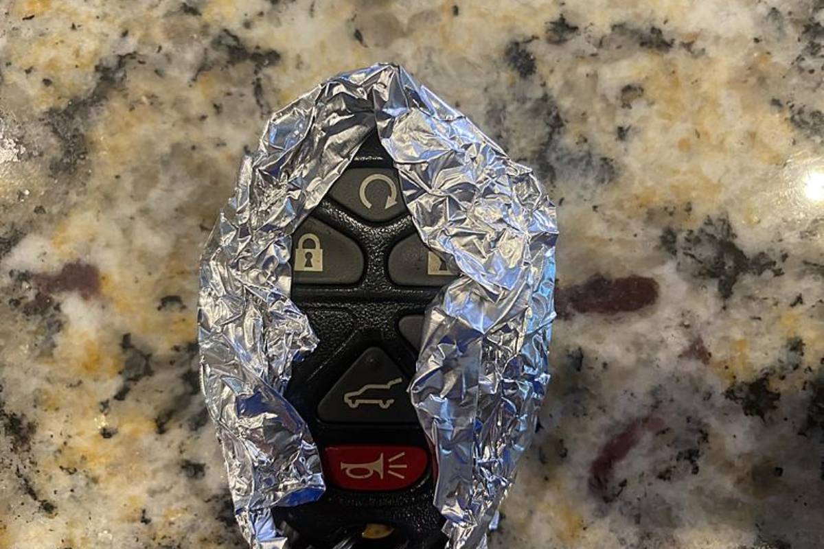 سرقة السيارات